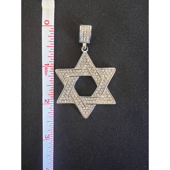 STAR OF DAVID SILVER PLATED AND CRYSTAL LARGE CHARM PENDANT - Picture 3 of 5